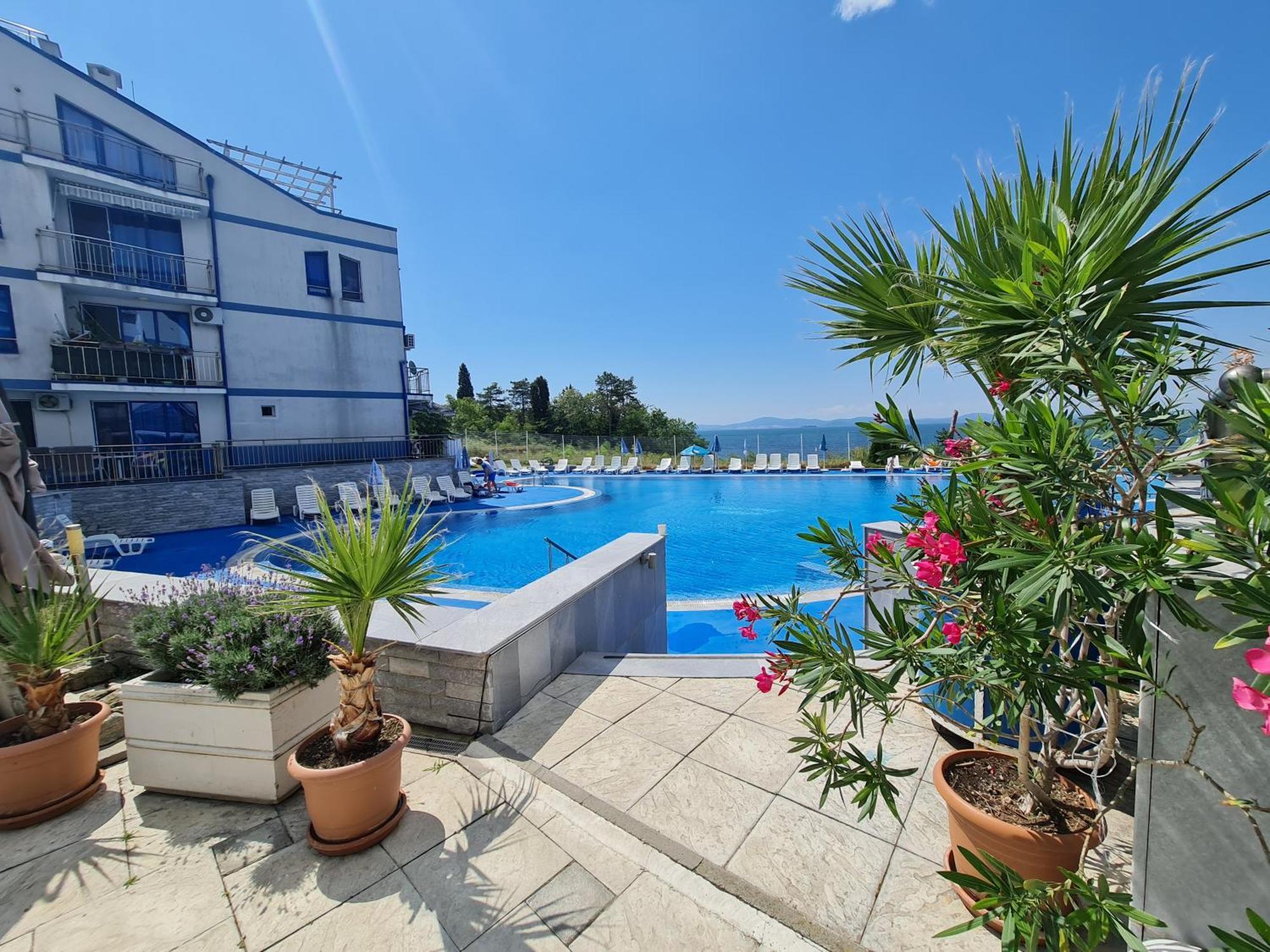 Blue Bay Palace Apart Complex Pomorie Extérieur photo