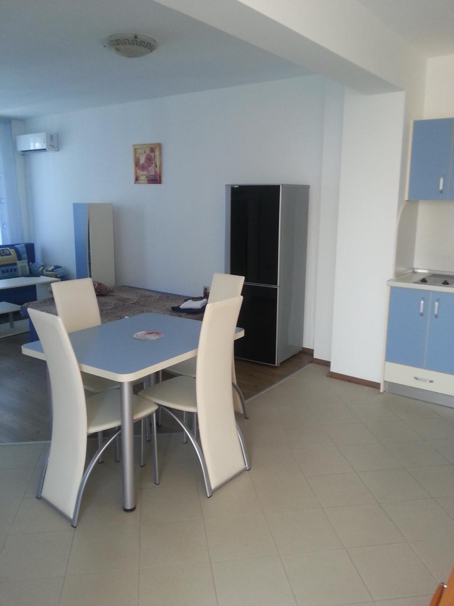 Blue Bay Palace Apart Complex Pomorie Chambre photo
